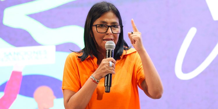 Presidenta (E): “Estamos allí, en el Fondo Monetario, luchando por los 5.000 millones de dólares que son de Venezuela” 1 Presidenta (E): “Estamos allí, en el Fondo Monetario, luchando por los 5.000 millones de dólares que son de Venezuela”