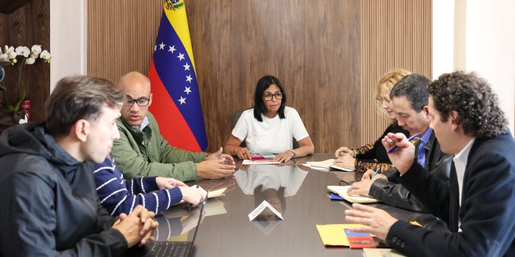 ¡Educación de calidad! Presidenta (E) supervisa planes del sector 1 ¡Educación de calidad! Presidenta (E) supervisa planes del sector