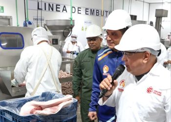 Diosdado Cabello supervisa planta Gilgod en Trujillo y destaca que es muestra de "la Venezuela que no se queda con los brazos cruzados" 8 Diosdado Cabello supervisa planta Gilgod en Trujillo y destaca que es muestra de «la Venezuela que no se queda con los brazos cruzados»
