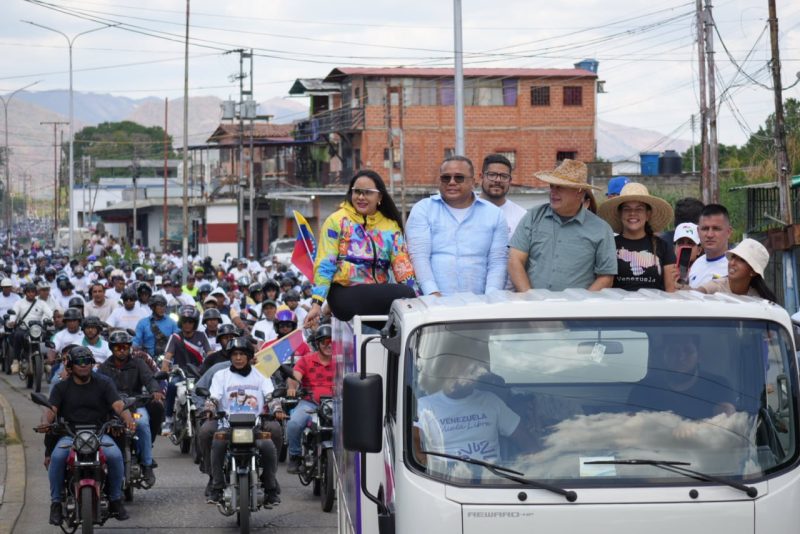 Cabello lidera Gran Peregrinación en Guárico por una Venezuela libre de sanciones (+Fotos) 7 photo 5156974998068071503 y