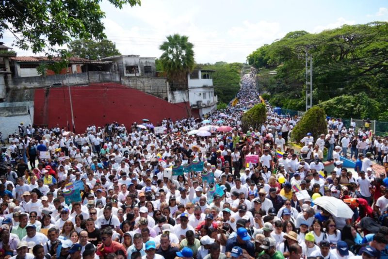 Cabello lidera Gran Peregrinación en Guárico por una Venezuela libre de sanciones (+Fotos) 6 photo 5156974998068071504 y 1068x713 1