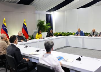 Presidenta (E) lidera videoconferencia con gobernadores para evaluar operatividad del SEN