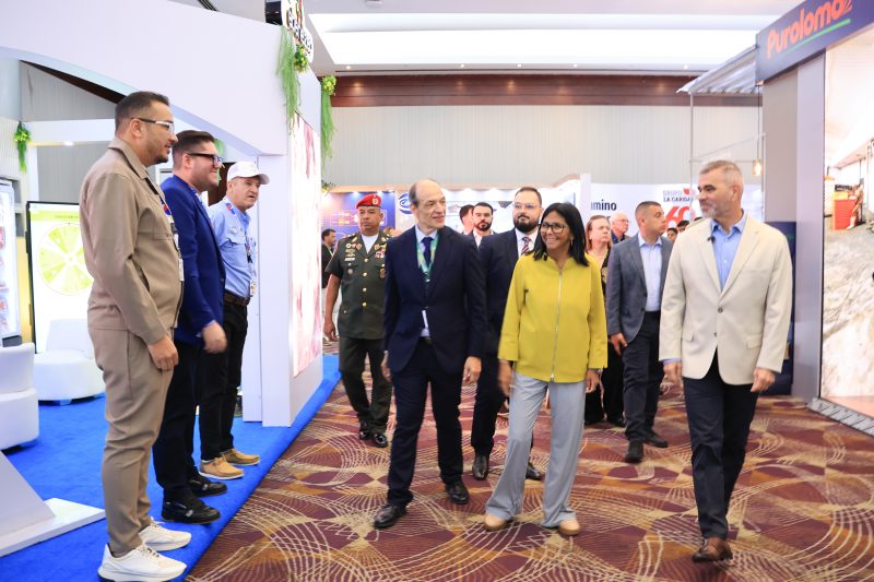 Presidenta (E) Delcy Rodríguez encabeza el XII Congreso Nacional de Avicultura: "El enfoque es la soberanía alimentaria" 2 13 ZC 6713 P