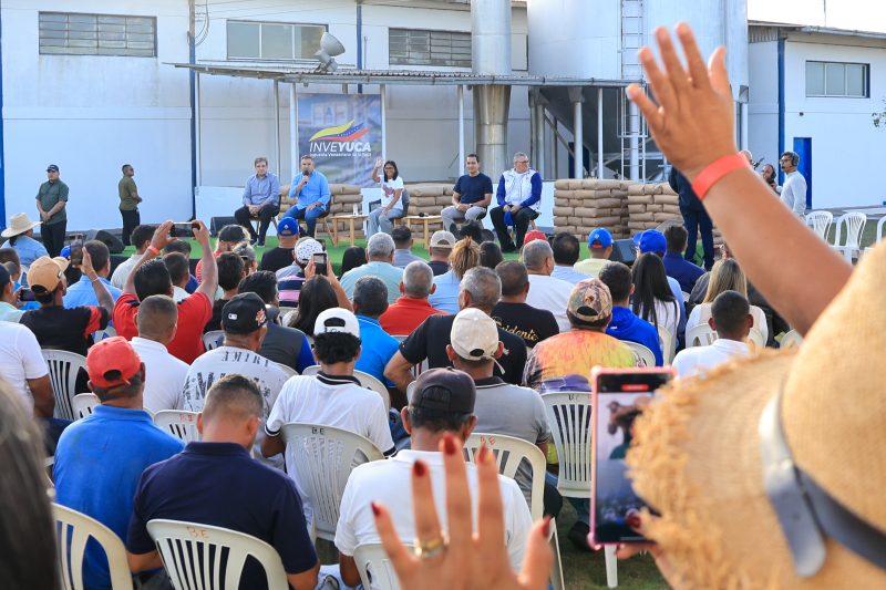 (+Fotos) Inspección a la planta Inveyuca para impulsar el motor exportador no petrolero 8 14 ZC 1128 P 1