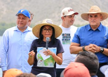 Presidenta (E) Delcy Rodríguez lidera caravana y encuentro con pescadores en Anzoátegui como parte de la Gran Peregrinación Nacional