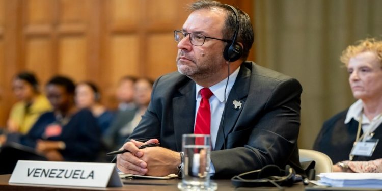 Venezuela ratifica en La Haya que el Acuerdo de Ginebra es el único camino para resolver la controversia sobre el Esequibo 1 Venezuela ratifica en La Haya que el Acuerdo de Ginebra es el único camino para resolver la controversia sobre el Esequibo