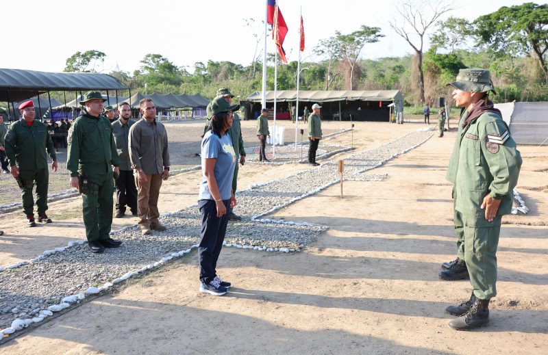 Presidenta (E) Delcy Rodríguez visita el Fuerte Terepaima: Supervisión y Lealtad (+Fotos) 2 JC L1261 3