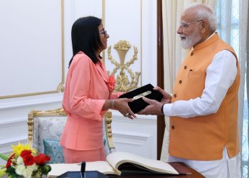 Presidenta (E) sostiene encuentro de alto nivel con el primer ministro Narendra Modi en Hyderabad House
